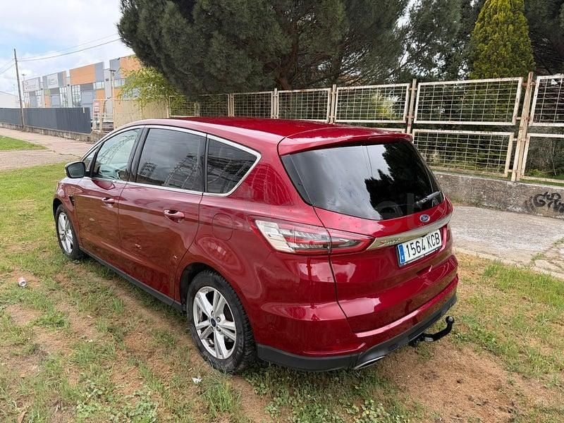 Usado Ford S-MAX Titanium 180 CV (132 kW) 2017 Granate Monovolumen