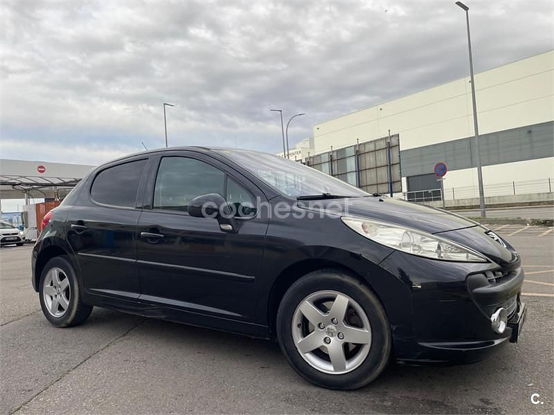 Usado Peugeot 207 Sport 95 CV (69 kW) 2009 Negro Berlina