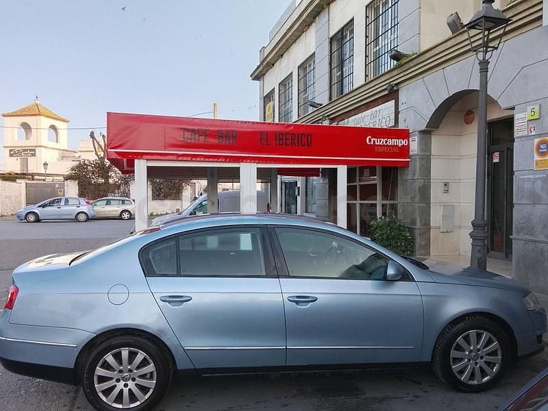 Usado VW Passat Edition 100 CV (73 kW) 2005 Azul Berlina