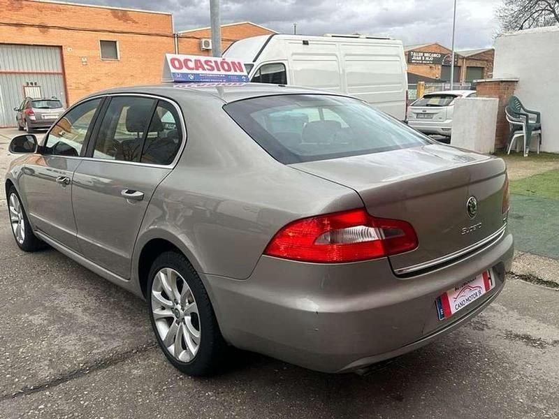 Usado Skoda Superb Ambition 139 CV (102 kW) 2013 Beige Utilitario