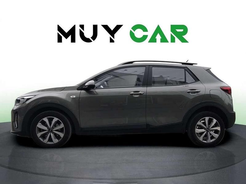 Usado Kia Stonic 101 CV (74 kW) 2022 Gris SUV