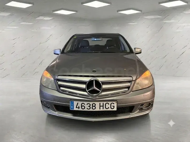 Usado Mercedes C220 Avantgarde 170 CV (125 kW) 2008 Gris / plata Familiar