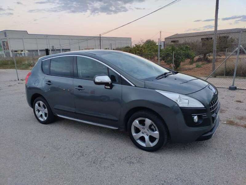 Gris Usado 2012 Peugeot 3008 Style Monovolumen | 8700 € (Un poco caro) - Imagen 1/4
