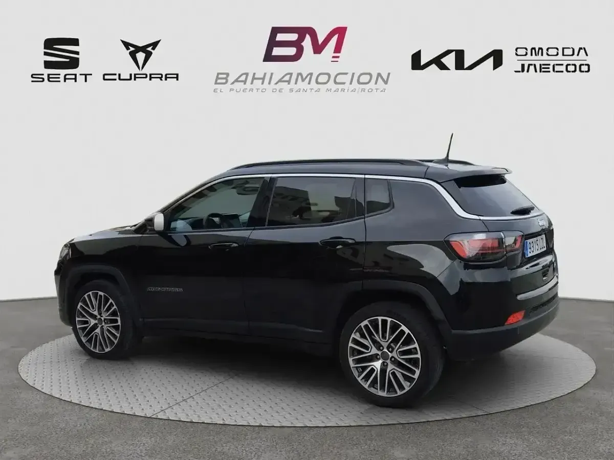 Usado Jeep Compass Limited 130 CV (95 kW) 2022 Negro SUV