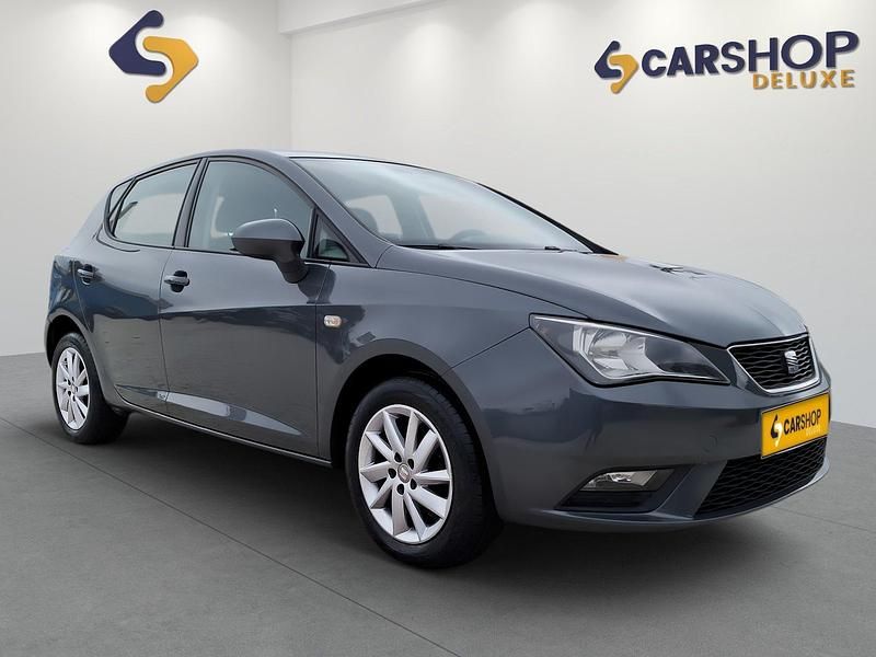Usado Seat Ibiza Style 105 CV (77 kW) 2013 Gris / plata Berlina