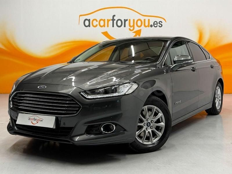 Usado Ford Mondeo Titanium 187 CV (137 kW) 2019 Gris / plata Berlina