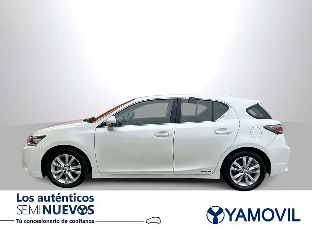 Usado Lexus CT200h Executive Line 136 CV (100 kW) 2016 Blanco Utilitario