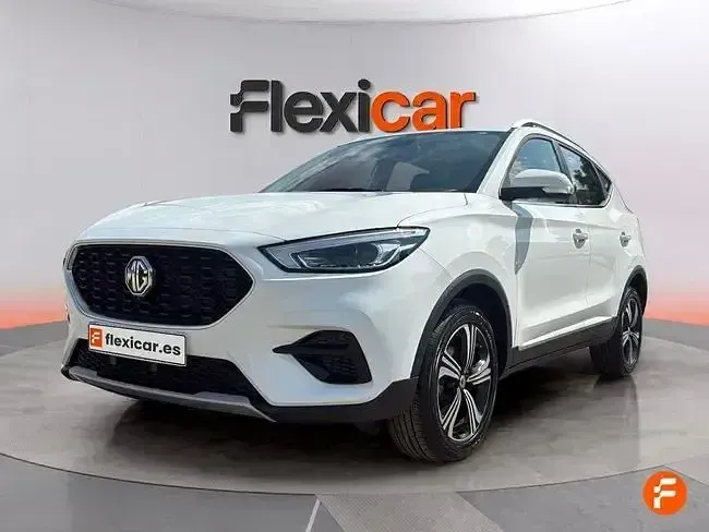 Usado MG ZS Luxury 111 CV (81 kW) 2023 Blanco SUV