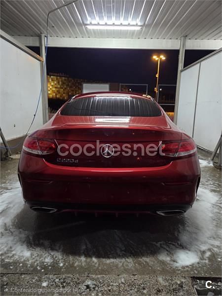 Usado Mercedes C220 170 CV (125 kW) 2018 Granate Coupe