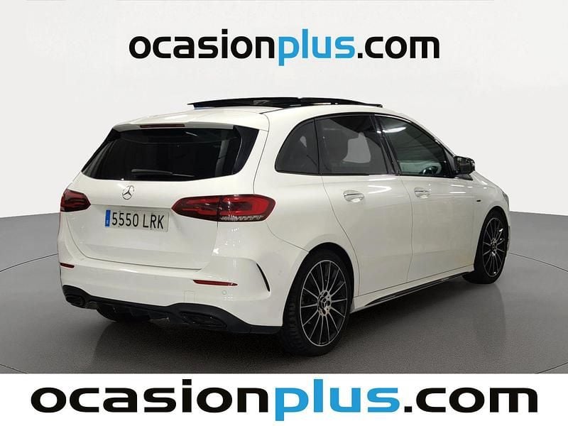 Usado Mercedes B180 AMG 136 CV (100 kW) 2021 Blanco Monovolumen