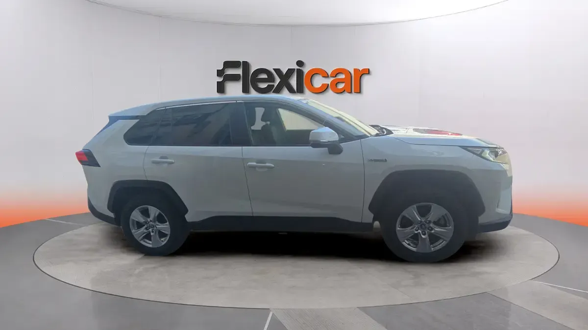 Usado Toyota RAV4 Hybrid Business Edition 218 CV (160 kW) 2021 Blanco SUV