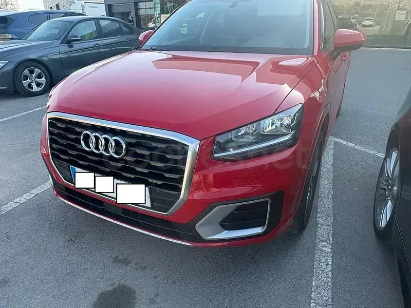 Usado Audi Q2 Advanced Plus 116 CV (85 kW) 2019 Rojo SUV