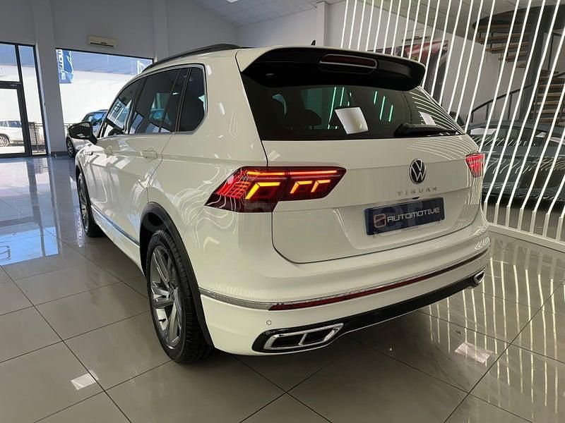Usado VW Tiguan R-line 150 CV (110 kW) 2023 Blanco SUV