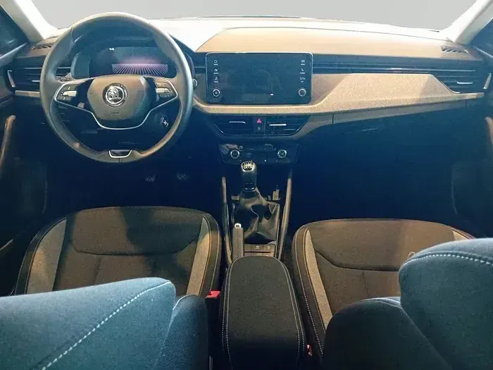 Usado Skoda Kamiq Selection 115 CV (84 kW) 2024 Gris SUV