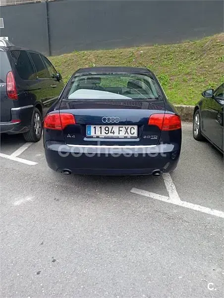 Usado Audi A4 140 CV (102 kW) 2007 Azul Berlina