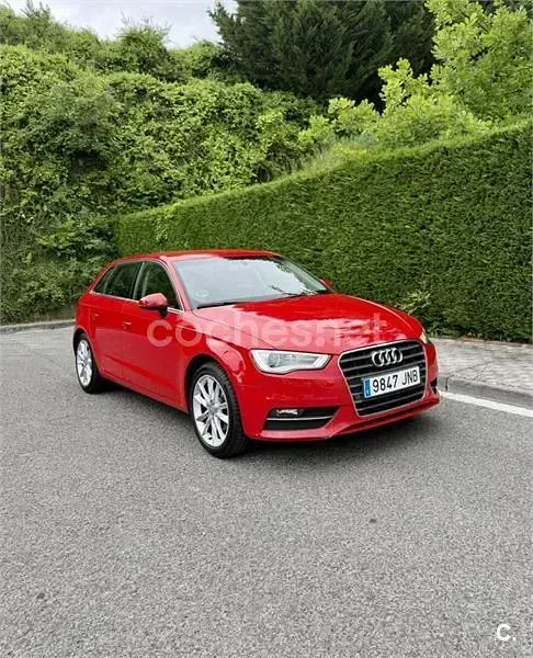 Usado Audi A3 Advanced 125 CV (91 kW) 2016 Rojo Berlina