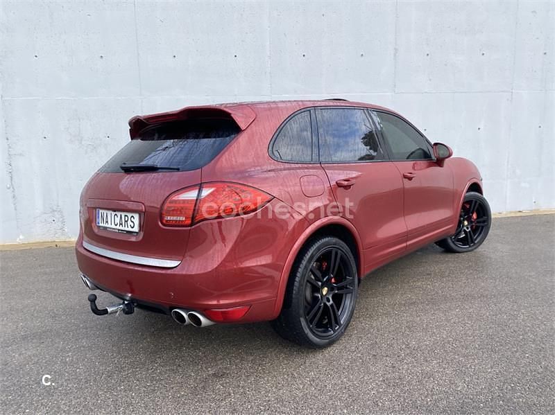 Usado Porsche Cayenne Turbo 520 CV (382 kW) 2014 Granate SUV