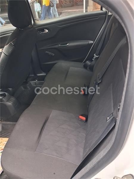 Usado Citroën C-Elysee I Shine 115 CV (84 kW) 2017 Blanco Berlina