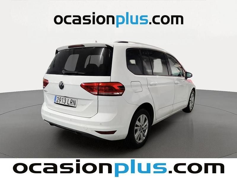 Usado VW Touran Advance 150 CV (110 kW) 2021 Blanco Monovolumen