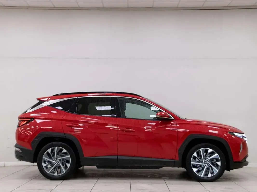 Usado Hyundai Tucson 150 CV (110 kW) 2021 Rojo SUV