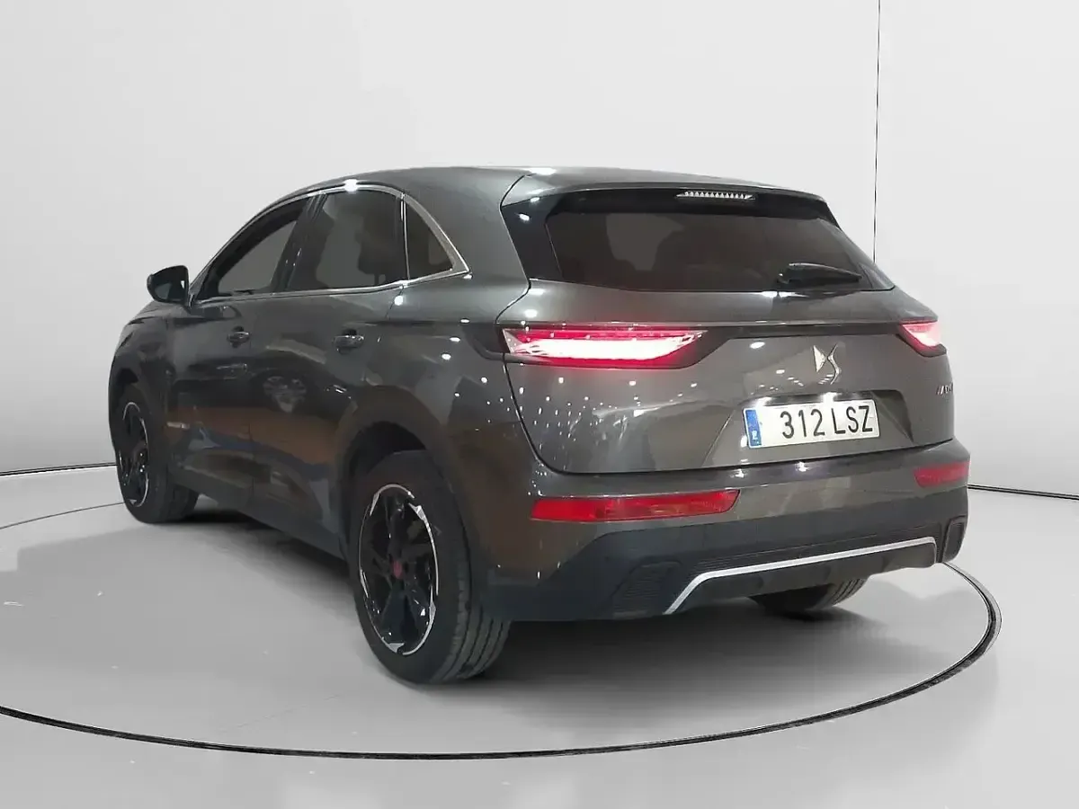 Usado DS Automobiles DS3 Crossback Performance 130 CV (95 kW) 2021 Gris SUV