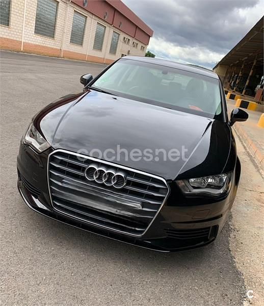 Usado Audi A3 Advanced 150 CV (110 kW) 2015 Negro Berlina
