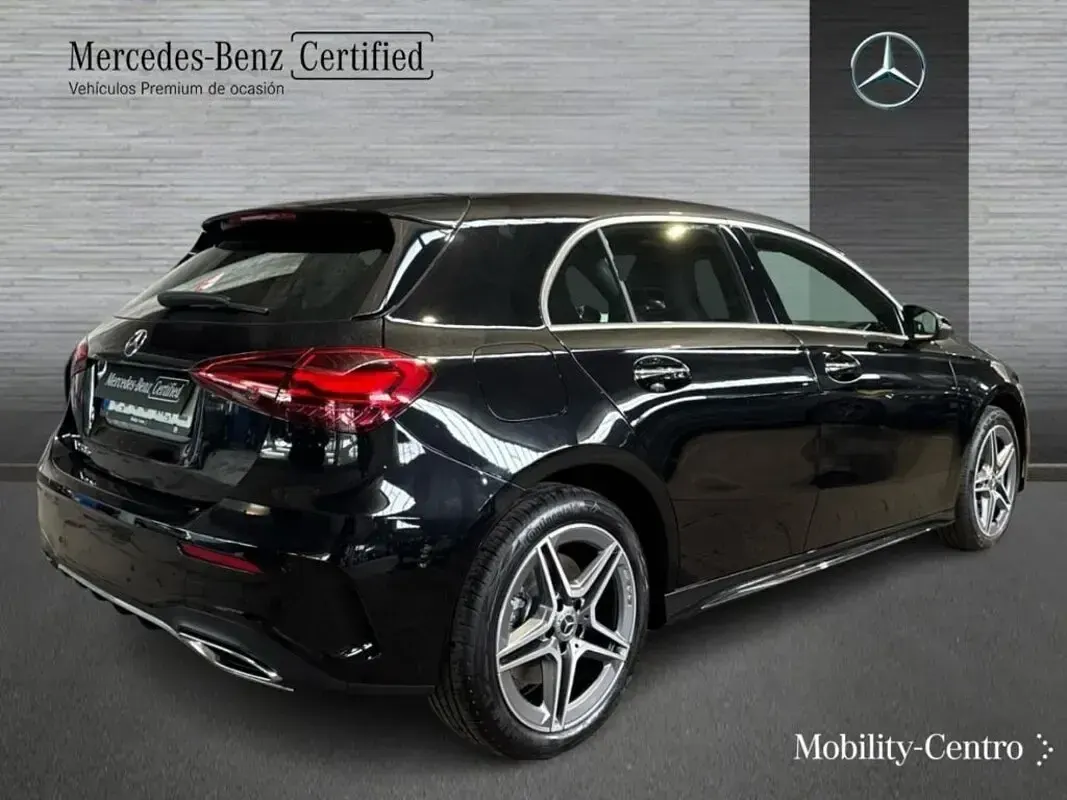 Usado Mercedes A250 163 CV (119 kW) 2025 Negro cosmos