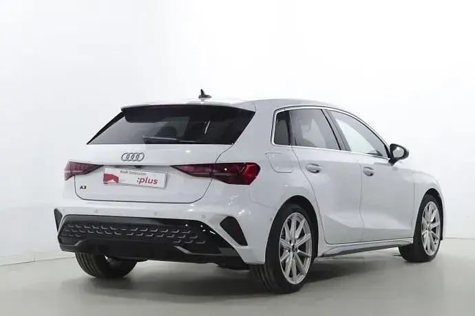 Usado Audi A3 S-Line 150 CV (110 kW) 2025