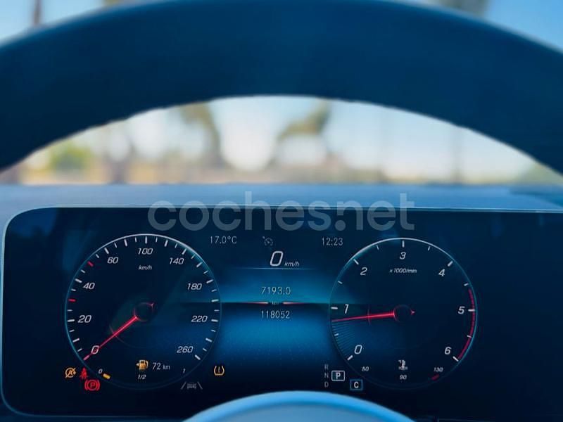 Käytetty Mercedes GLB220 190 HP (139 kW) 2020 Valkoinen Katumaasturi