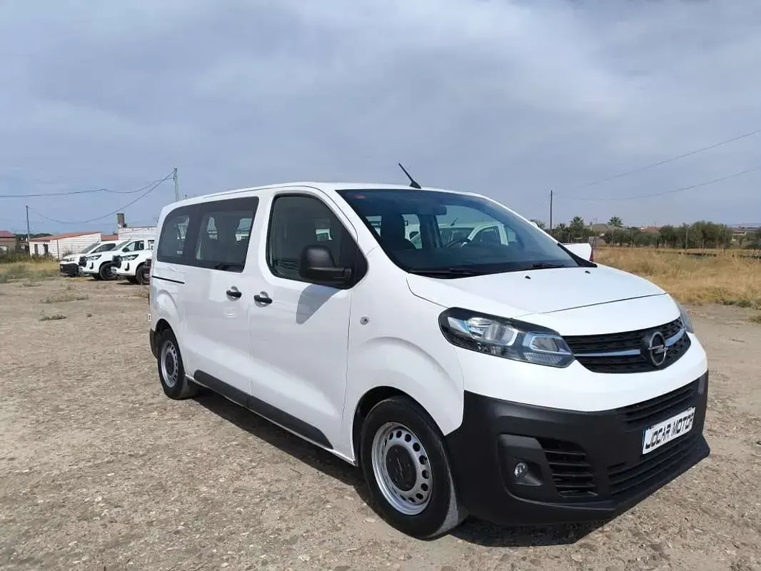 Usado Opel Vivaro-e Combi 120 CV (88 kW) 2021 Blanco Monovolumen