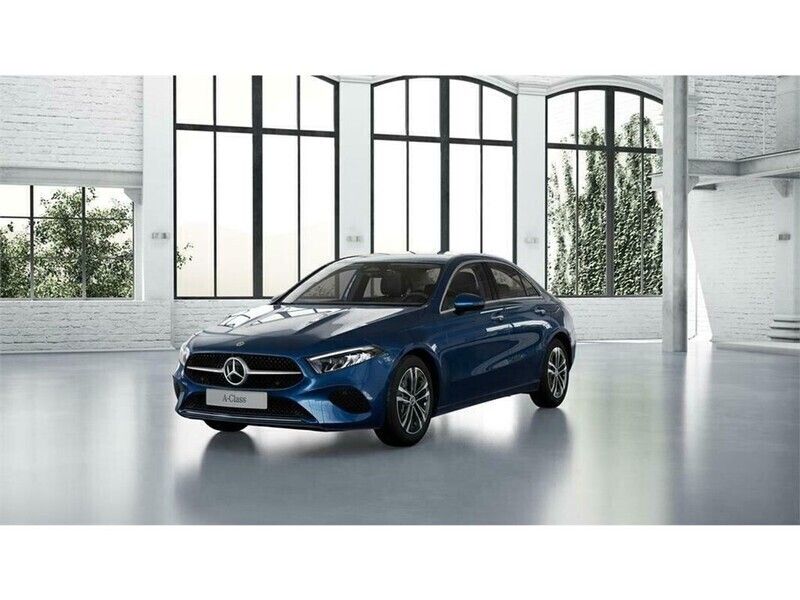 Azul Nuevo 2025 Mercedes A250 Berlina | 46.600 € - Imagen 1/4