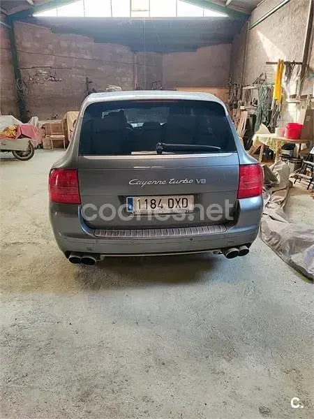Usado Porsche Cayenne Turbo 450 CV (330 kW) 2006 Gris / plata SUV