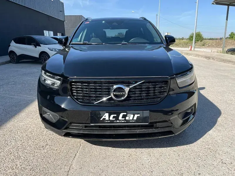 Usado Volvo XC40 R-Design 190 CV (139 kW) 2018 Negro SUV