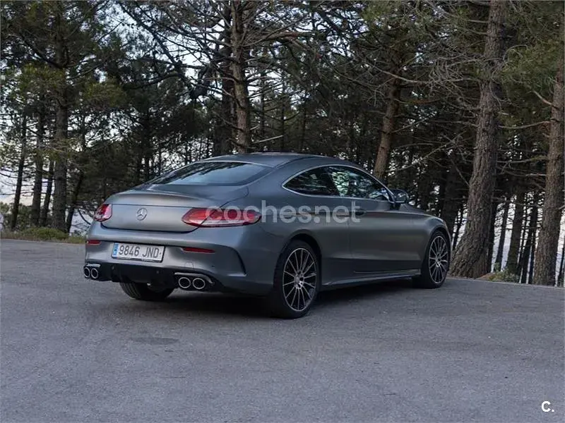 Usado Mercedes 200 AMG line 184 CV (135 kW) 2016 Gris / plata Coupe