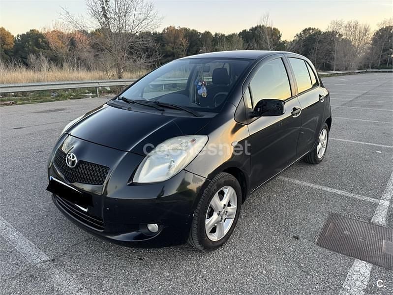 Usado Toyota Yaris 87 CV (63 kW) 2008 Negro Utilitario