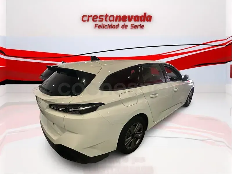 Usado Peugeot 308 130 CV (95 kW) 2022 Blanco Familiar