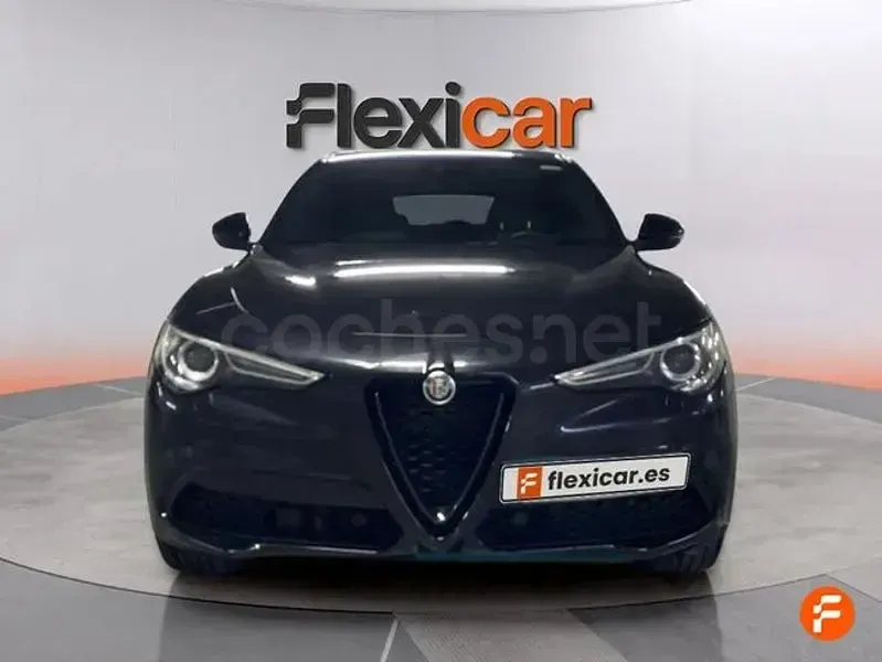 Usado Alfa Romeo Stelvio Sprint 200 CV (147 kW) 2022 Negro SUV