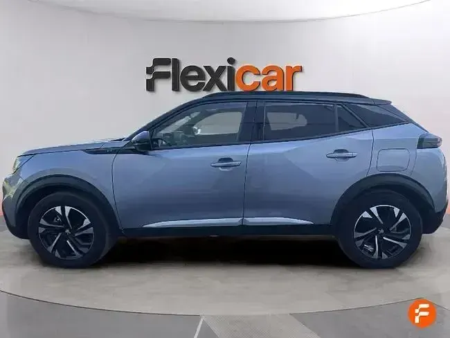 Usado Peugeot e-2008 Allure 100 kW (136 CV) 2022 Gris SUV