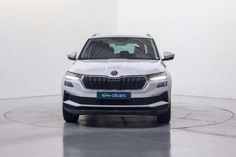 Usado Skoda Karoq Ambition 150 HP (110 kW) 2023 Branco SUV