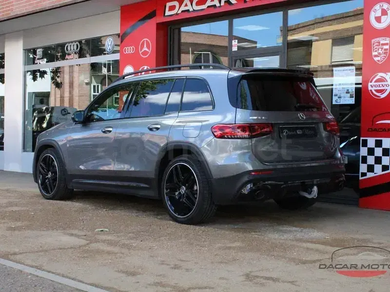 Usado Mercedes GLB35 AMG 306 CV (225 kW) 2022 Gris / plata SUV