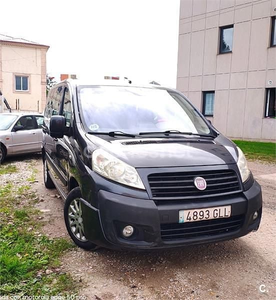 Usado Fiat Ulysse Dynamic 120 CV (88 kW) 2009 Gris / plata Monovolumen