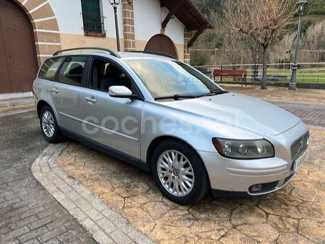 Usado Volvo V50 Momentum 136 CV (100 kW) 2004 Gris / plata Familiar