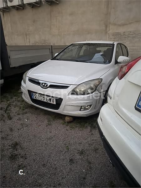 Usado Hyundai i30 Comfort 90 CV (66 kW) 2010 Blanco Berlina