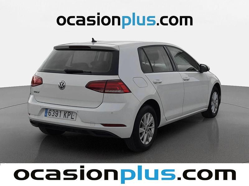 Usado VW Golf VII 115 CV (84 kW) 2018 Blanco