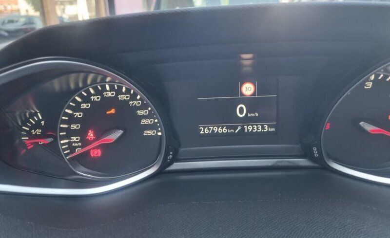 Usado Peugeot 308 Style 130 CV (95 kW) 2019 Familiar