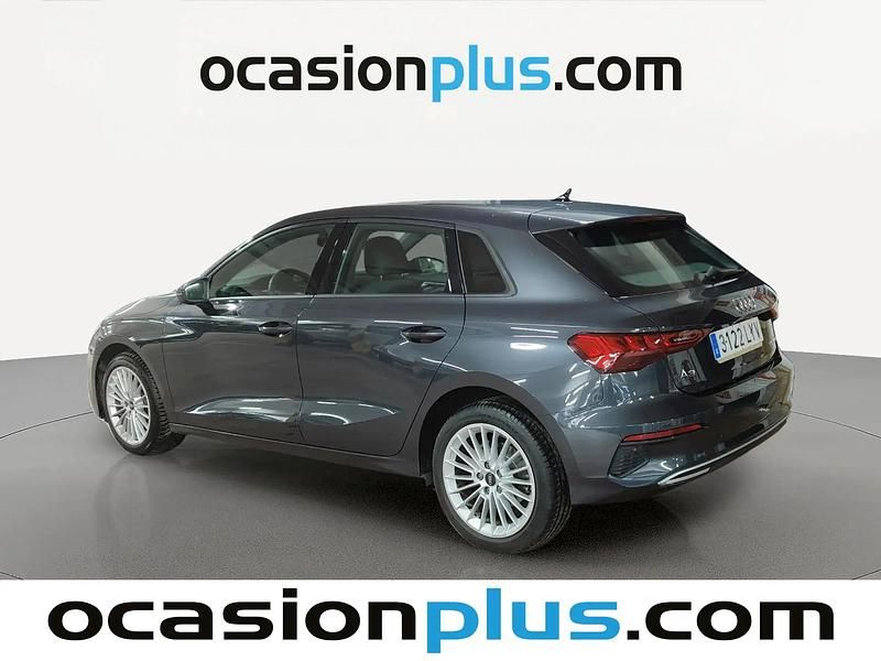 Usado Audi A3 Advanced Plus 110 HP (80 kW) 2022 Cinzento Sedan