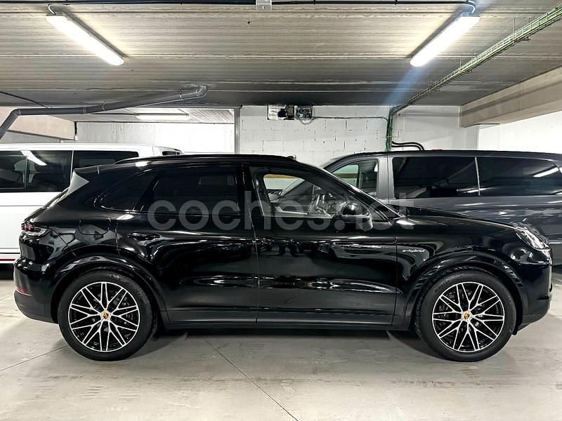 Usado Porsche Cayenne 470 CV (345 kW) 2024 Negro SUV