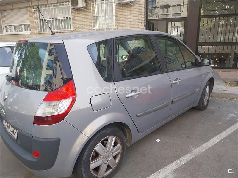Usado Renault Scénic II Dynamique 105 CV (77 kW) 2005 Beige Monovolumen