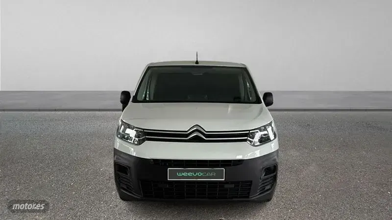 Usado Citroën Berlingo 102 CV (75 kW) 2022 Blanco Monovolumen
