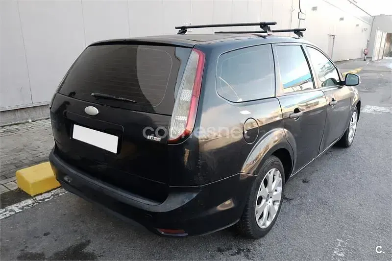 Usado Ford Focus Trend 115 CV (84 kW) 2008 Negro Familiar